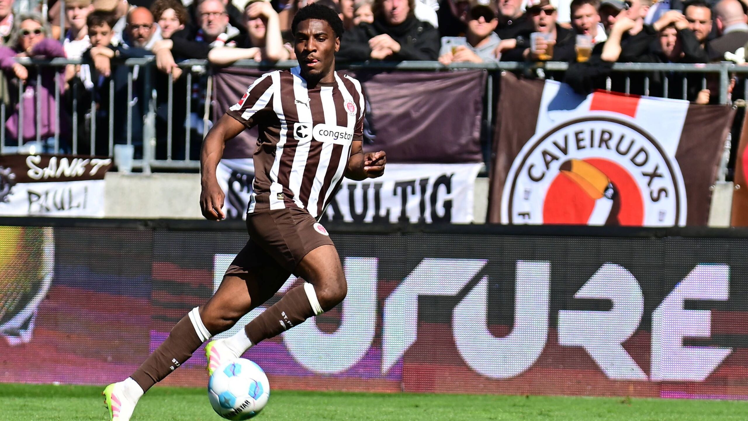 Afolayans Angriff auf Blessin GOALRADAR