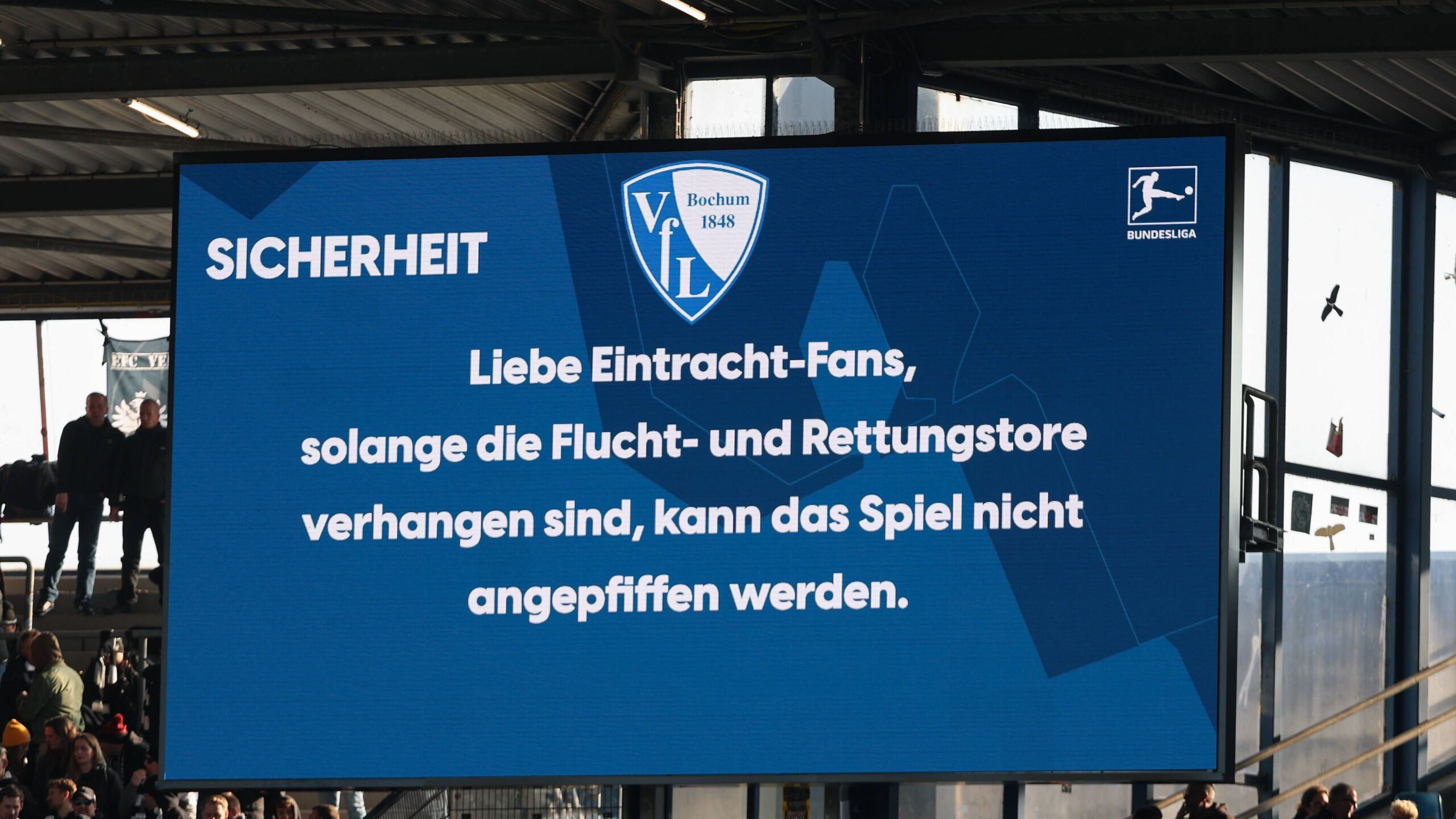 Fast eine halbe Million Euro Gesamtstrafe für Eintracht Frankfurt GOALRADAR
