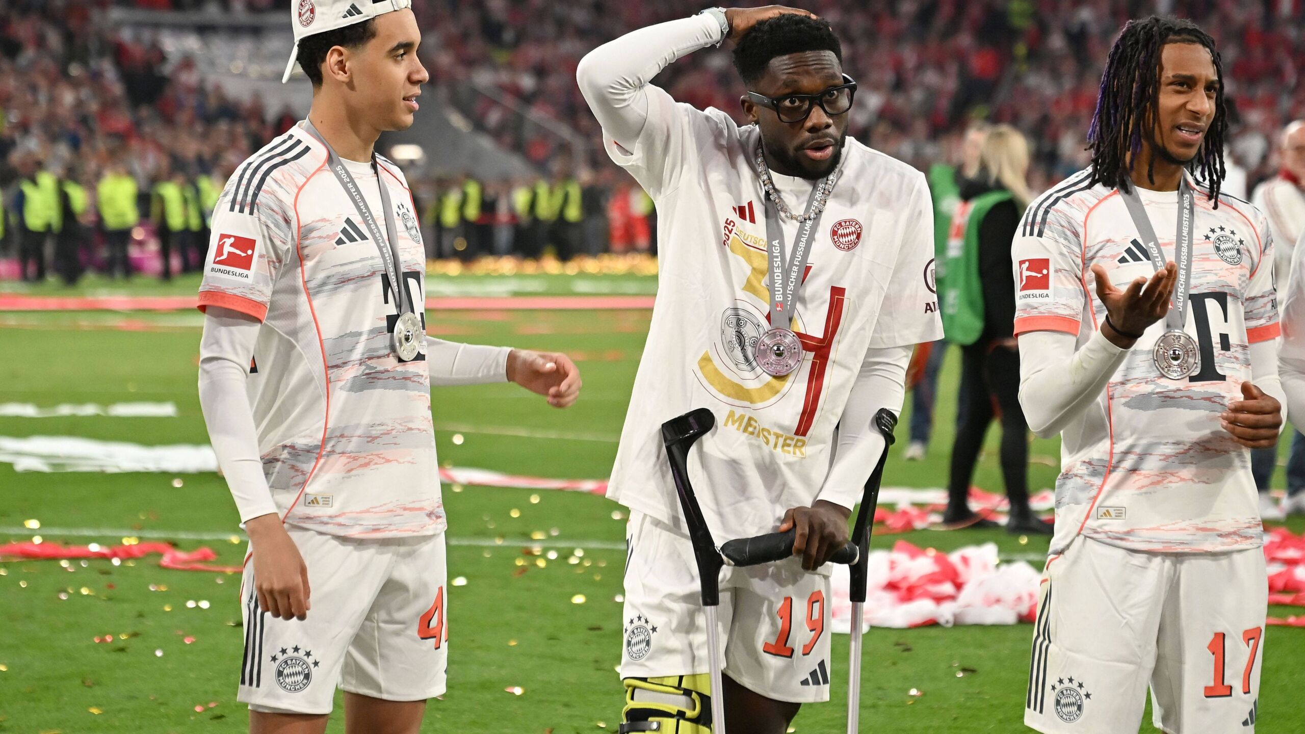 Nach DaviesVerletzung FC Bayern erhält finanzielle Entschädigung GOALRADAR