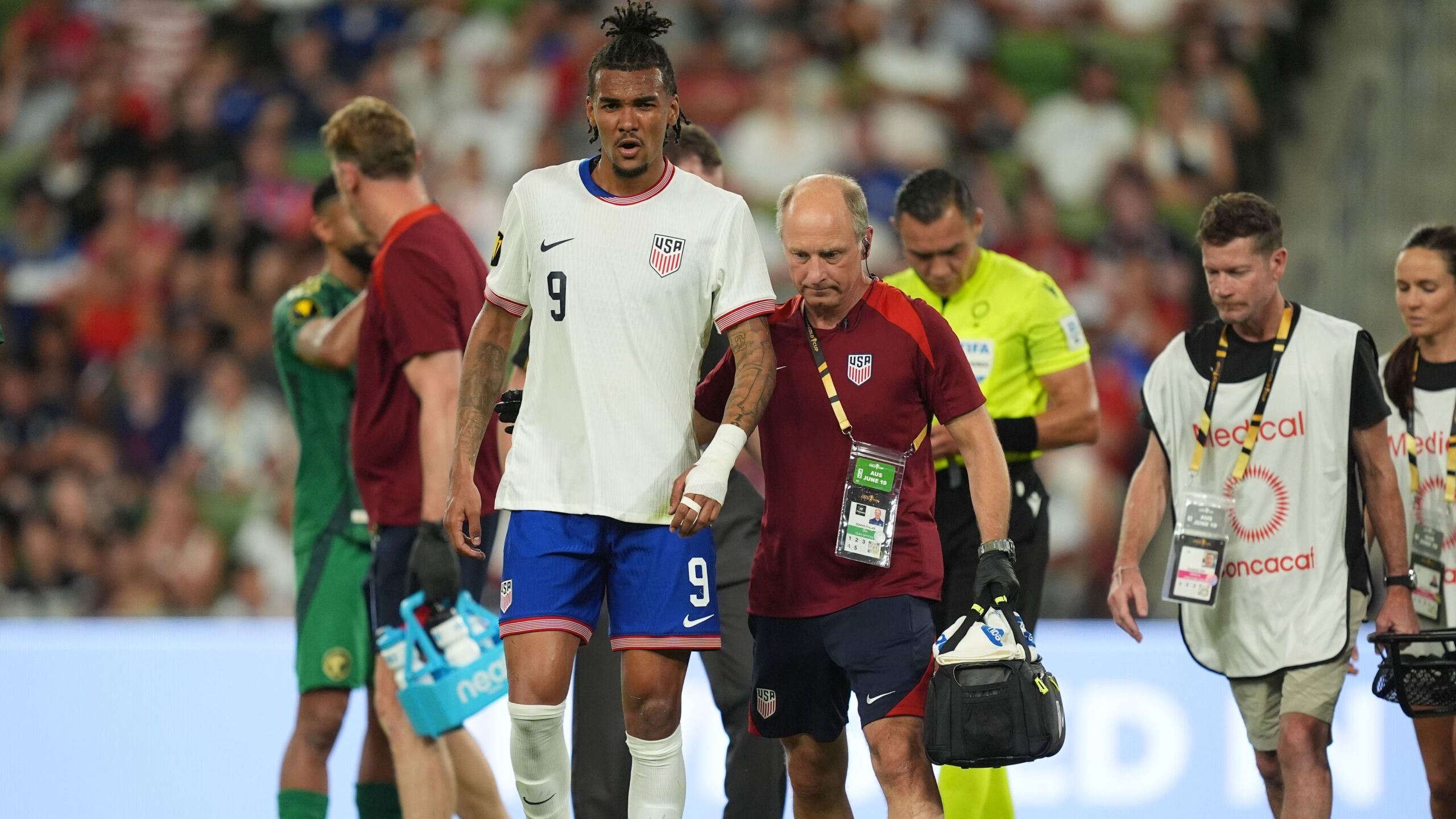 Nach PflichtspielDebüt FCStürmer Downs ist für die USA festgespielt GOALRADAR