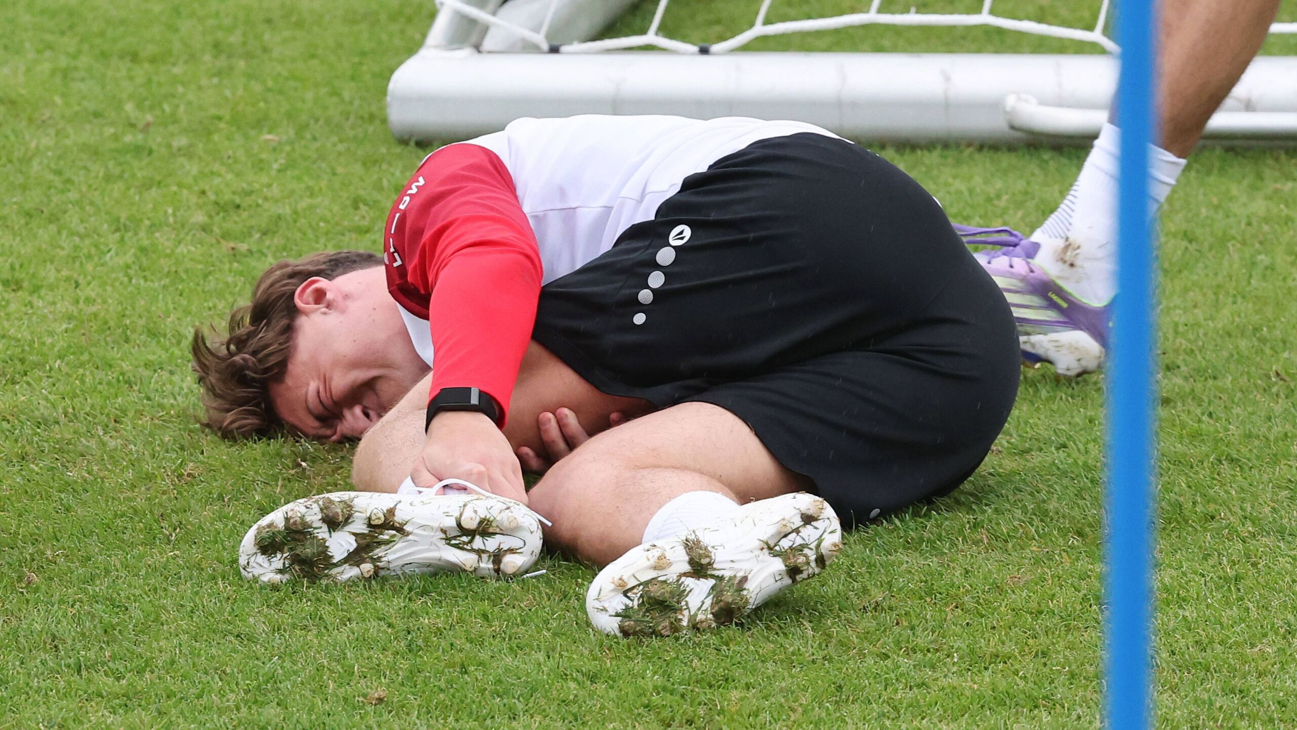 Bänderverletzung im Sprunggelenk VfB bangt um Stiller GOALRADAR