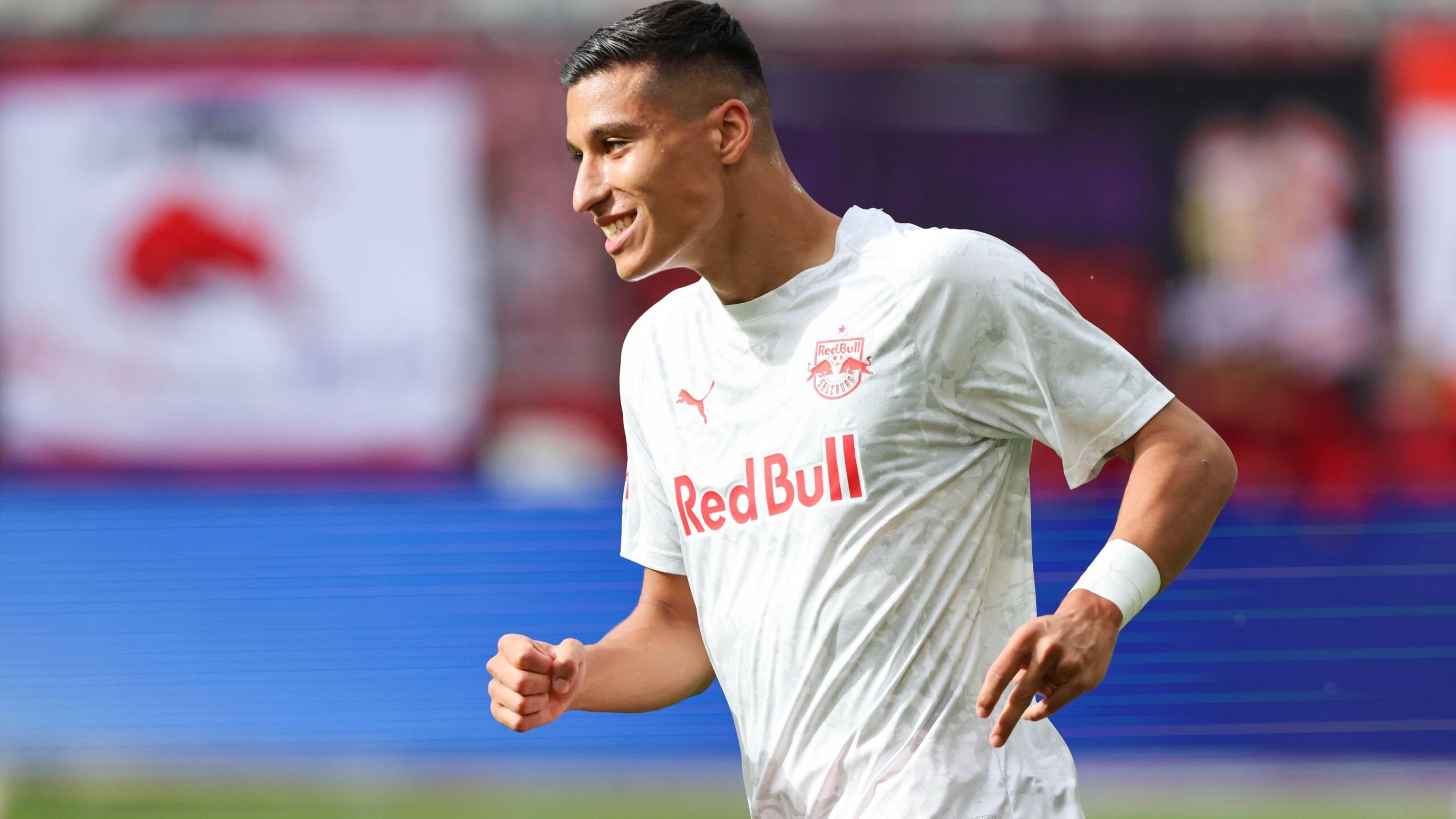 Einer für hinten einer für vorne Wolfsburg holt Seelt und Daghim GOALRADAR