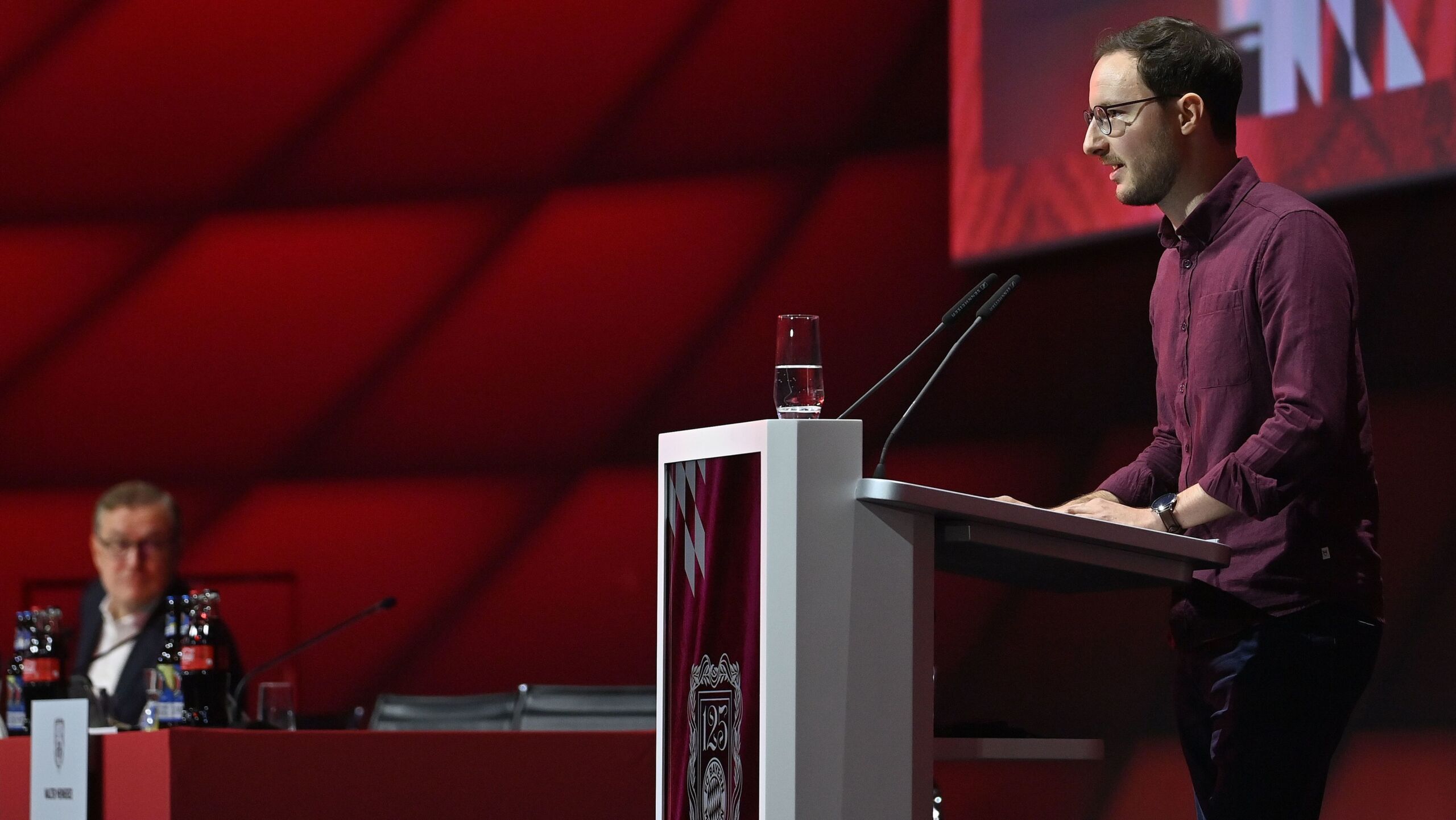 Dreesen kanzelt BayernMitglied ab GOALRADAR