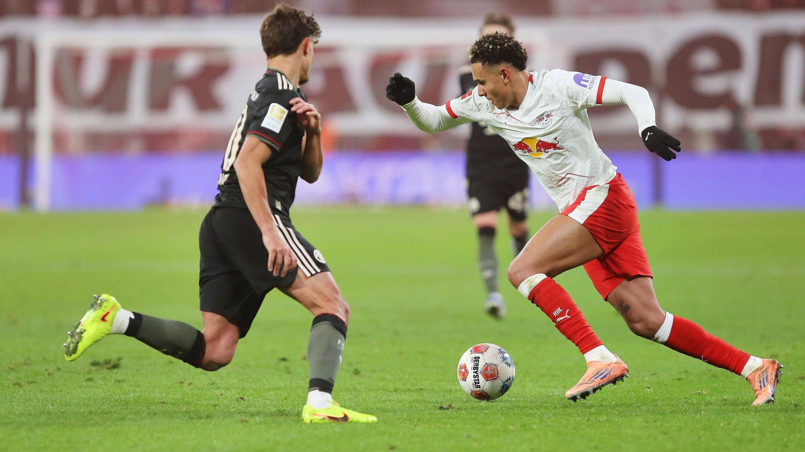 Kompany muss improvisieren Übergangsarbeit auf den Außen GOALRADAR