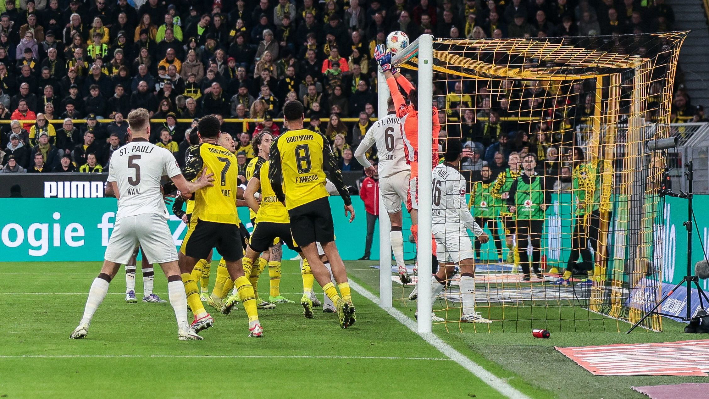 Neue VARBefugnisse IFAB öffnet Tür für EckenCheck GOALRADAR