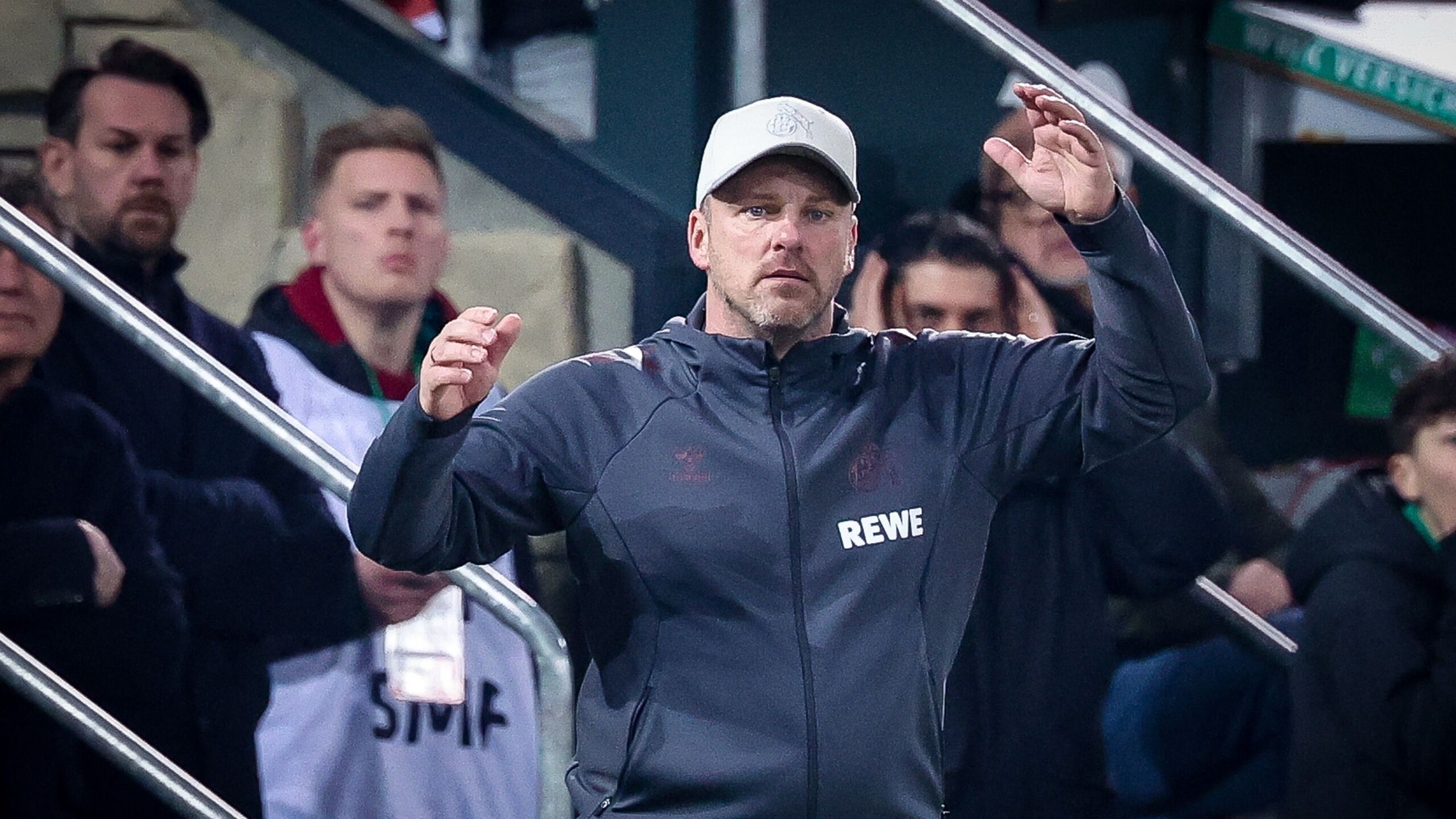 Ein Sieg wäre vermessen gewesen Der Druck auf Köln wächst GOALRADAR