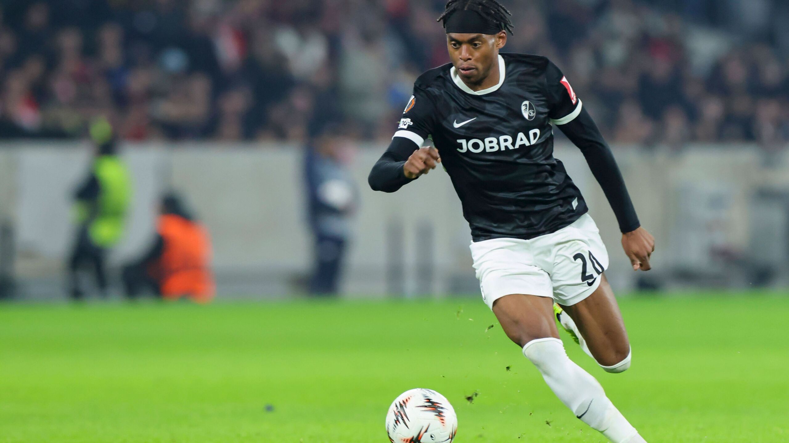 Freiburg verleiht Adamu an Celtic Glasgow GOALRADAR