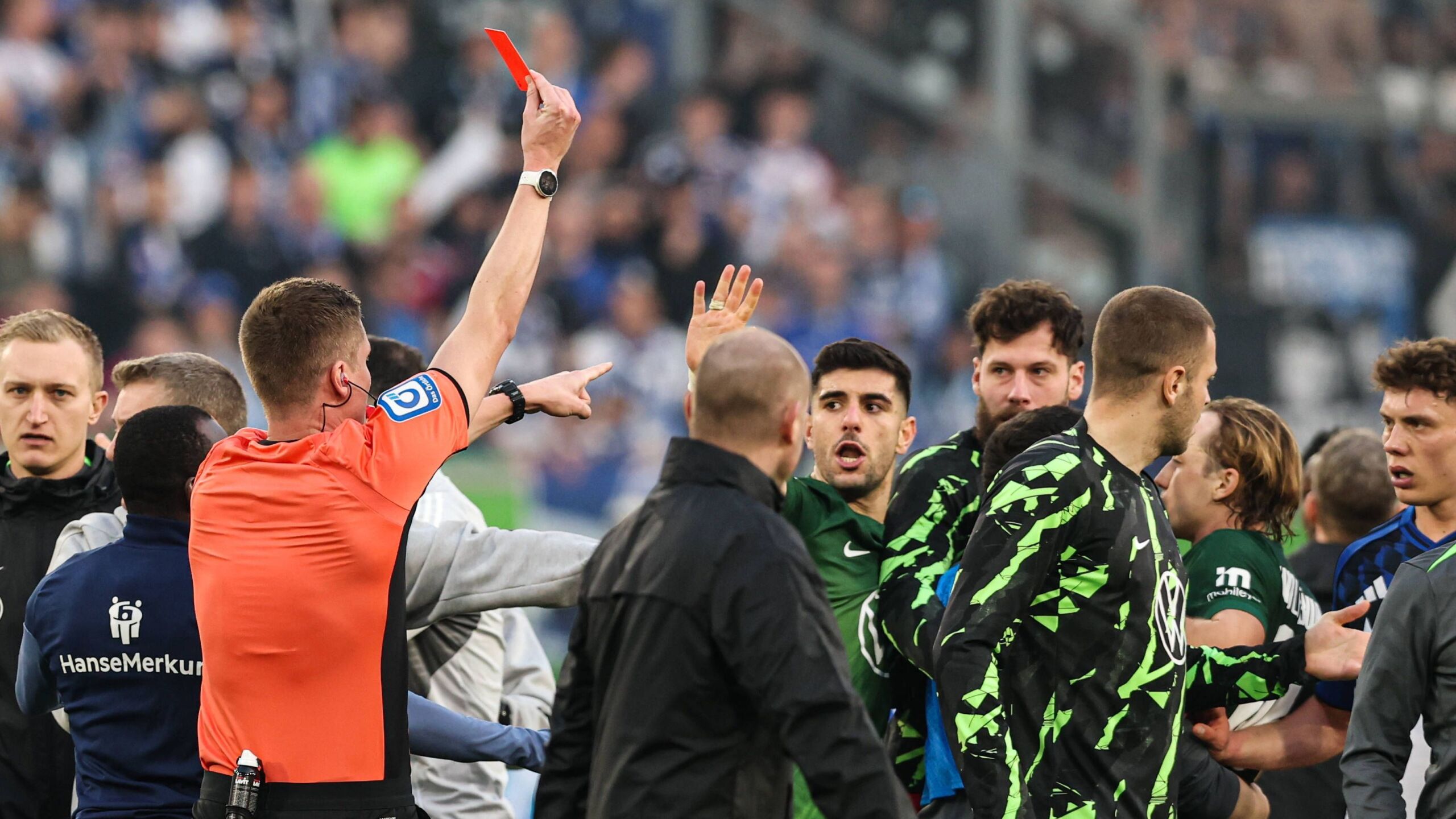 Nach Roter Karte bei Rudelbildung DFB sperrt VfLKeeper Müller GOALRADAR