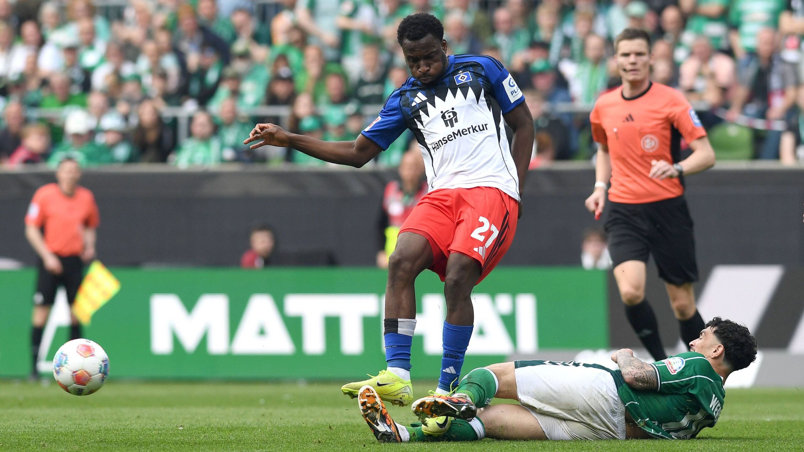 Otele für zwei Spiele gesperrt HSV jagt PlatzverweisHöchstwert GOALRADAR