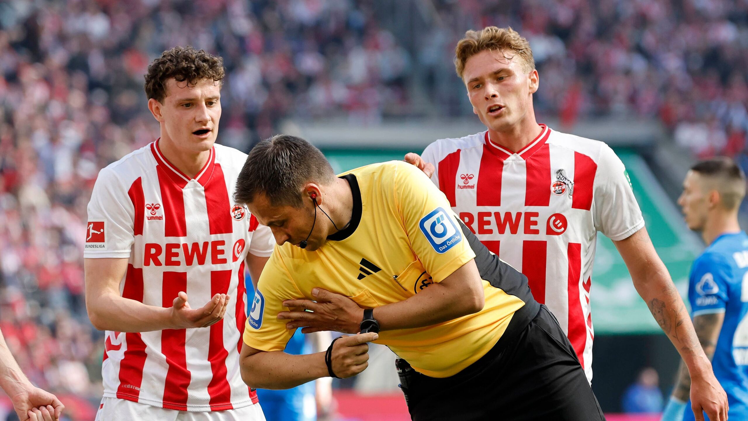 Nach kurioser Diskussion DFB wertet Martels Handspiel als nicht strafbar GOALRADAR