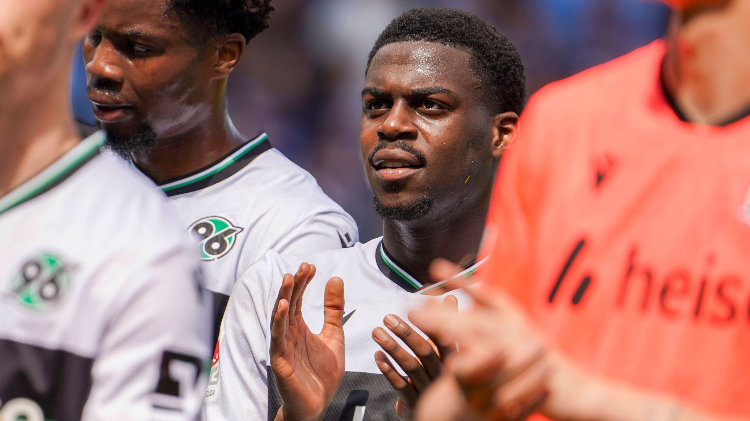 Ein ehrliches Gespräch mit Kompany und ein Hauch von Kanté Aseko stellt sich vor GOALRADAR