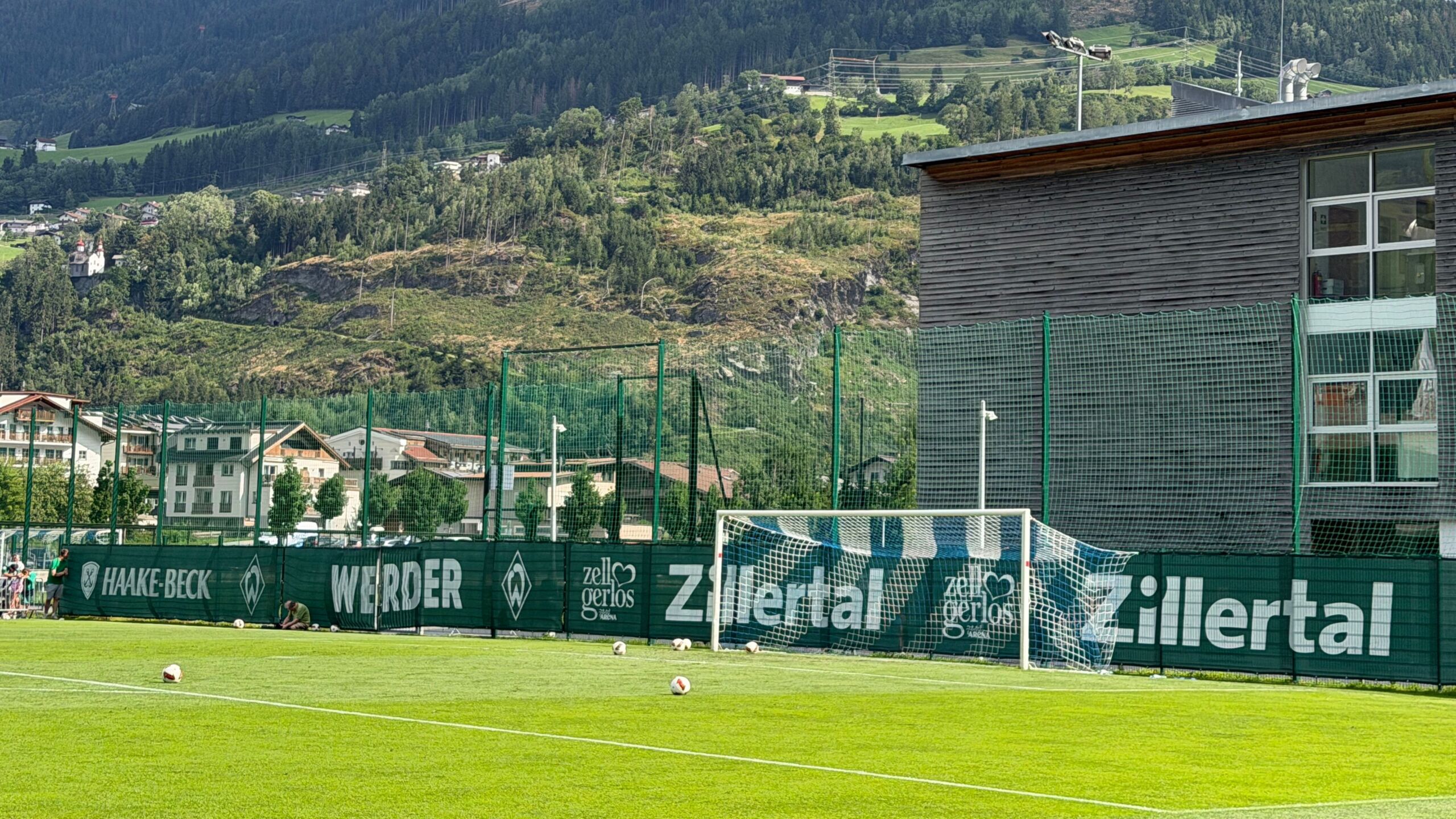 Blauweiße Vereinsfarben Werder wechselt die Tornetze im Zillertal GOALRADAR