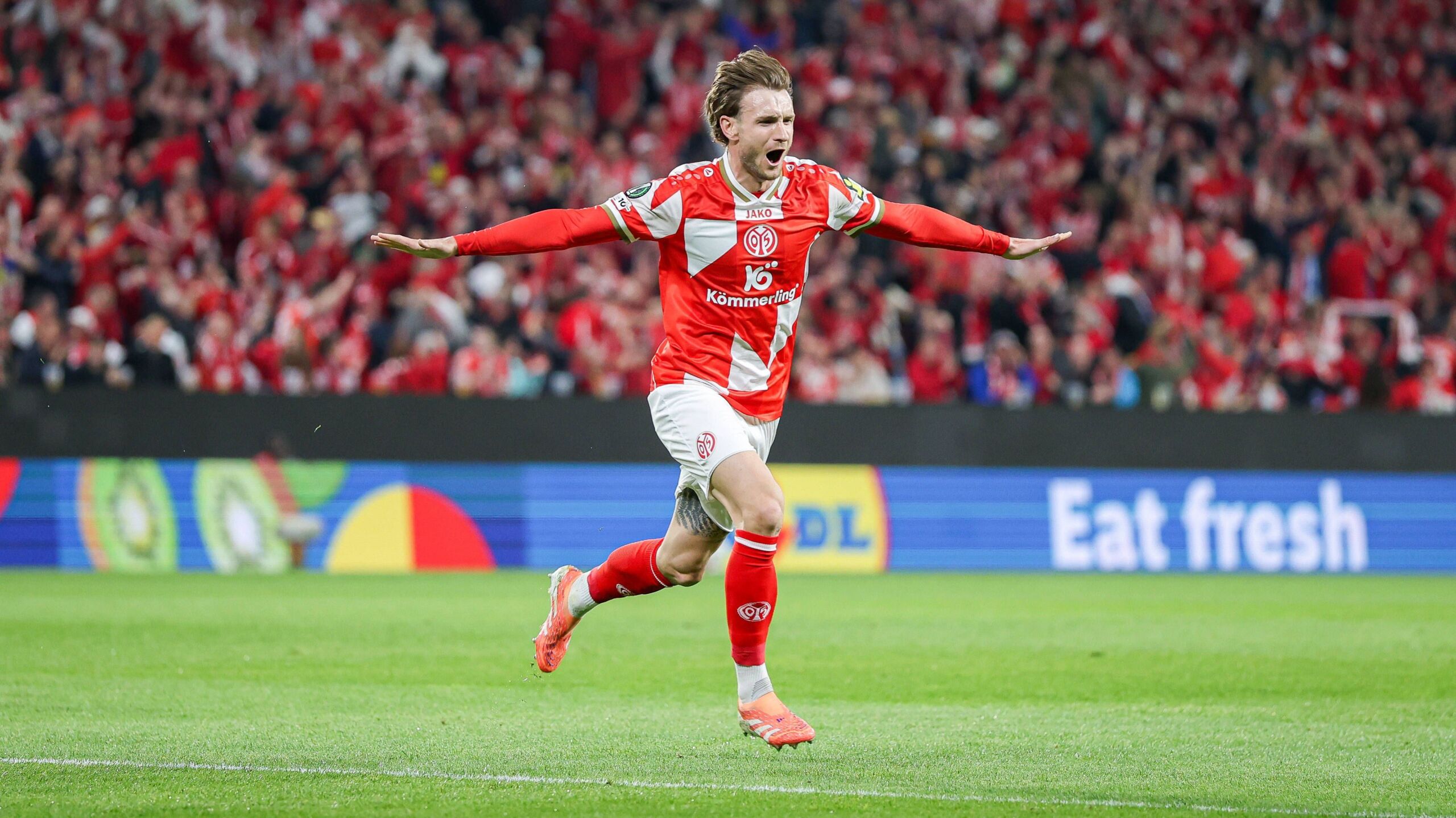 Einigung mit Como gefunden Mainz kauft WMFahrer Posch GOALRADAR