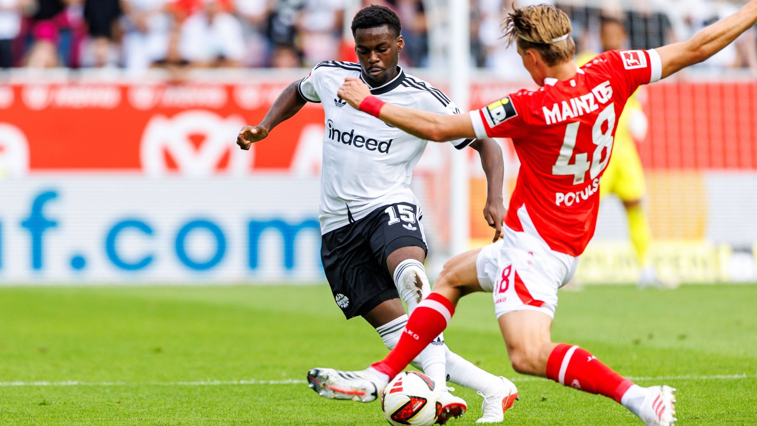 Erfrischende Dynamik Aseko bringt Schwung ins EintrachtZentrum GOALRADAR