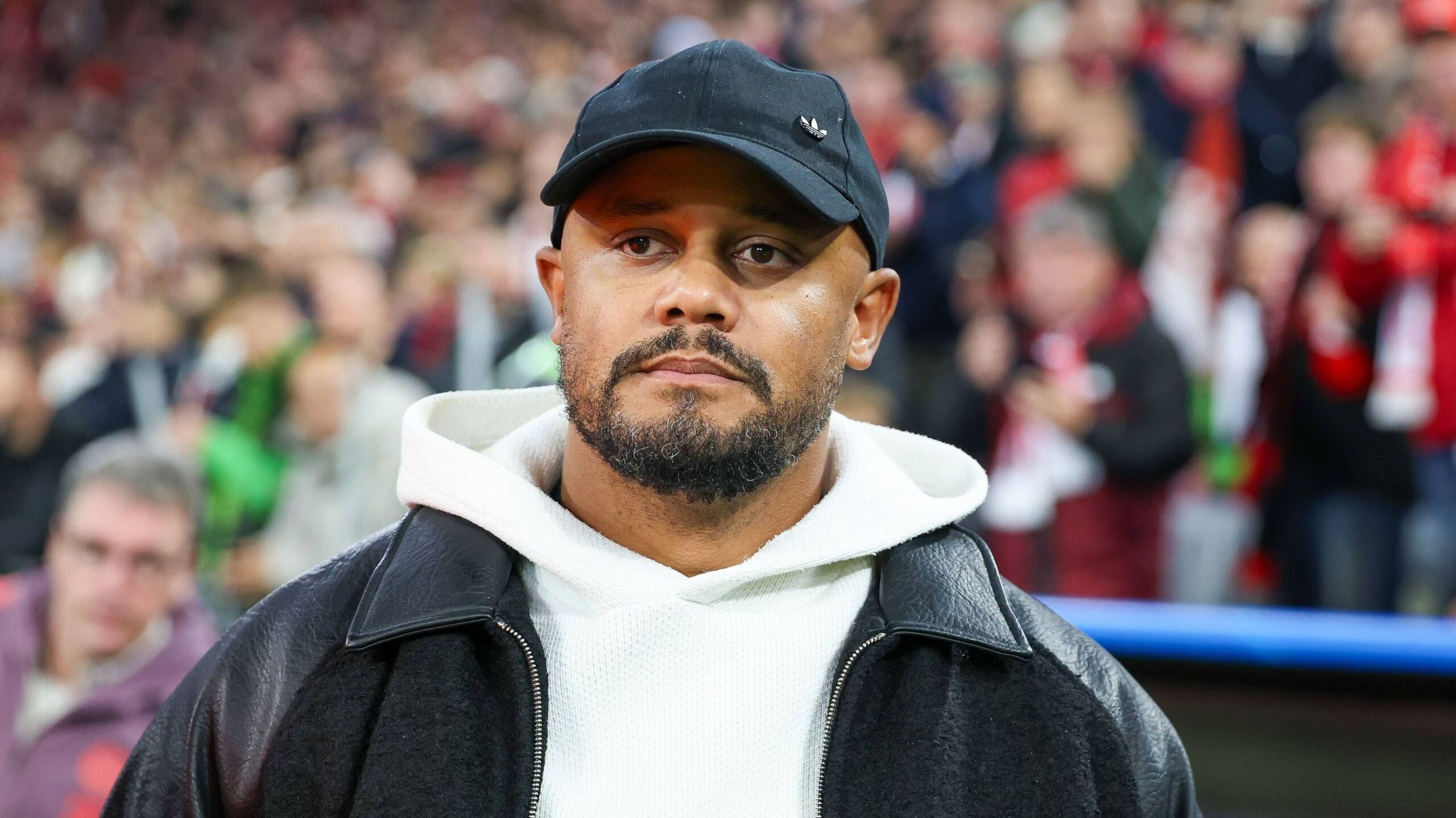 Sorgen beim FC Bayern Kompany in Krankenhaus eingeliefert GOALRADAR